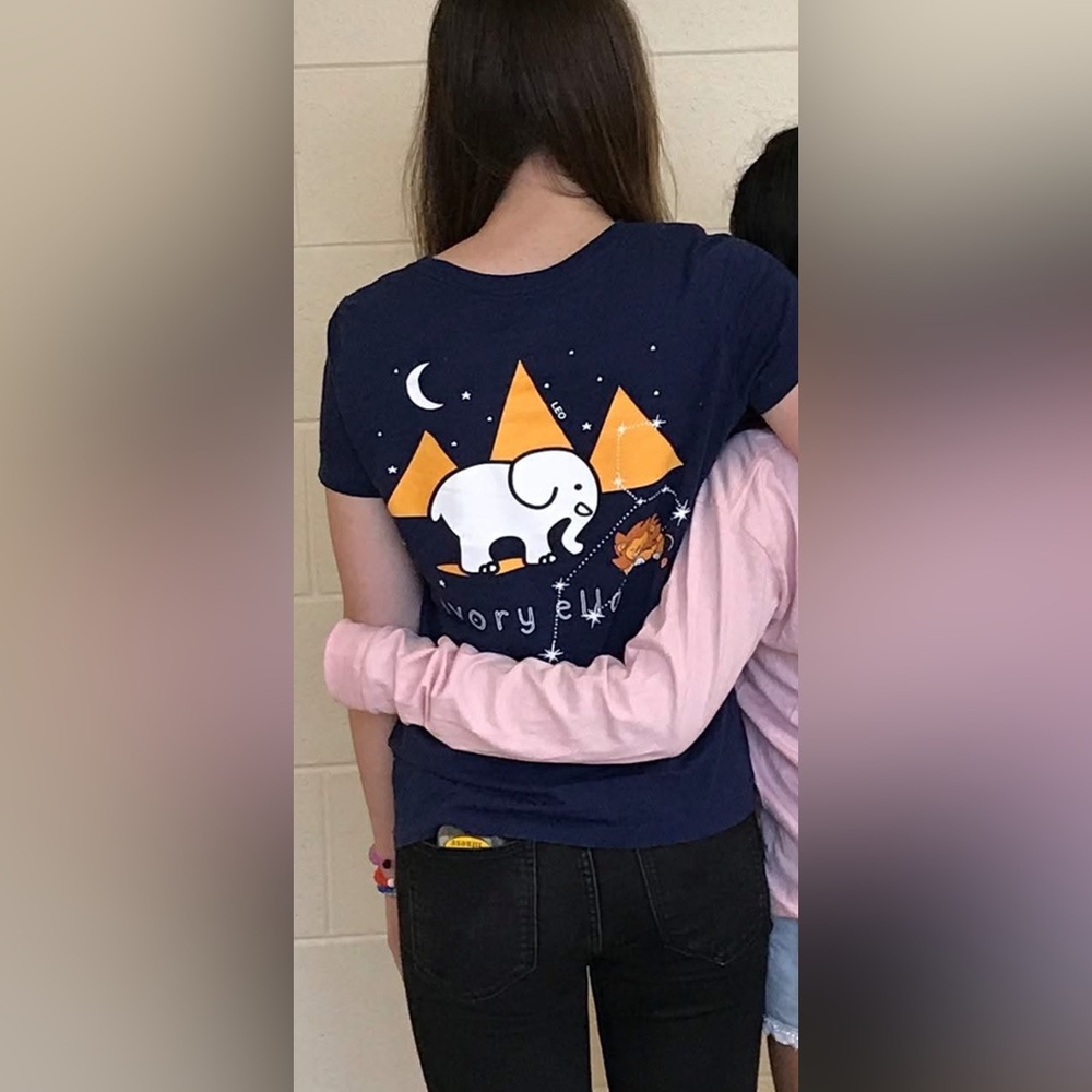 Ivory Ella navy blue Leo Zodiac Sign graphic short sleeve t-shirt M